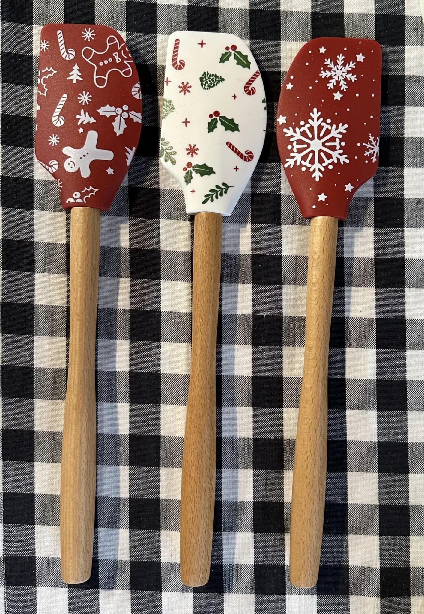 HOLIDAY SPATULAS