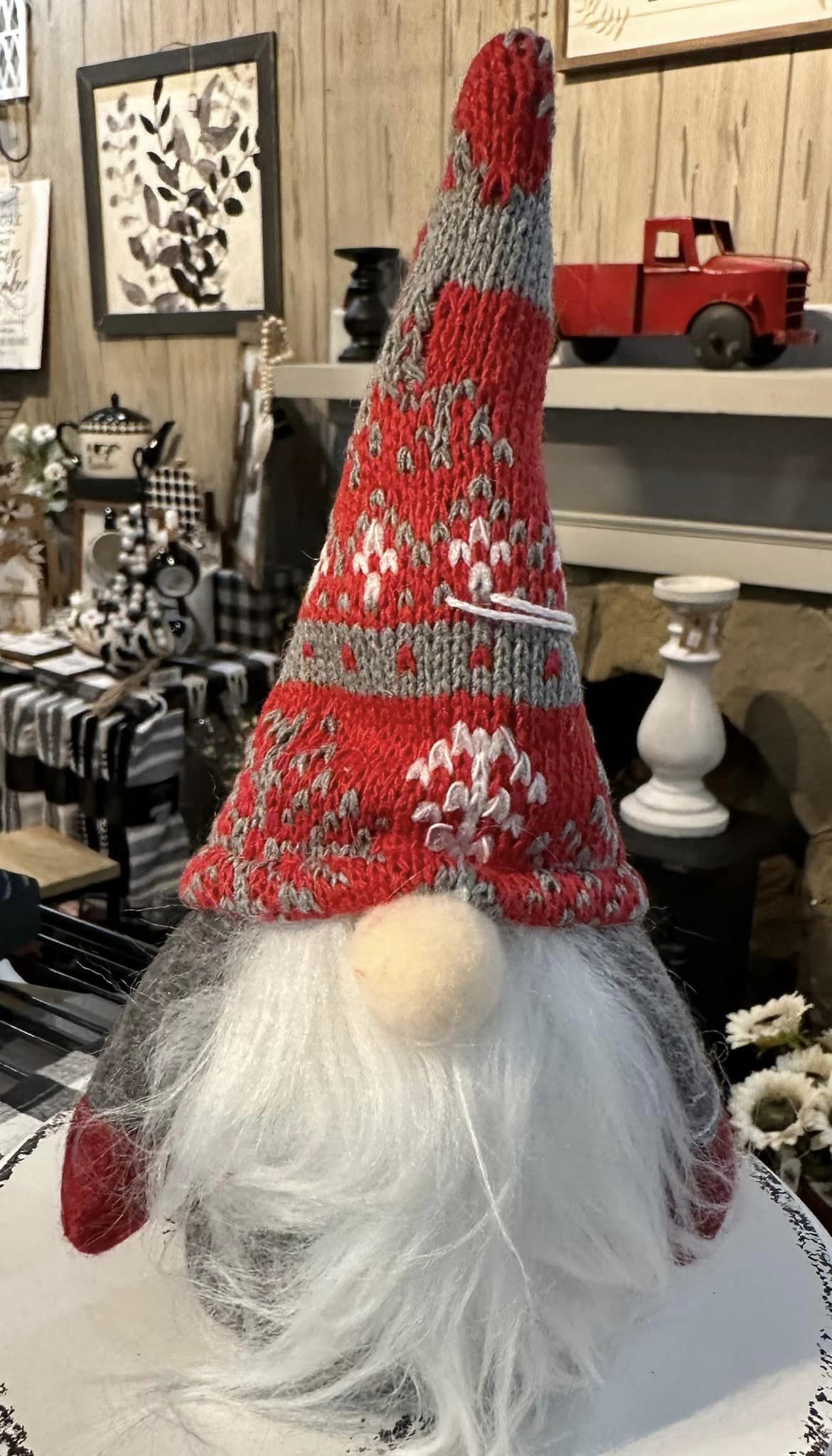 8" WINTER GNOME