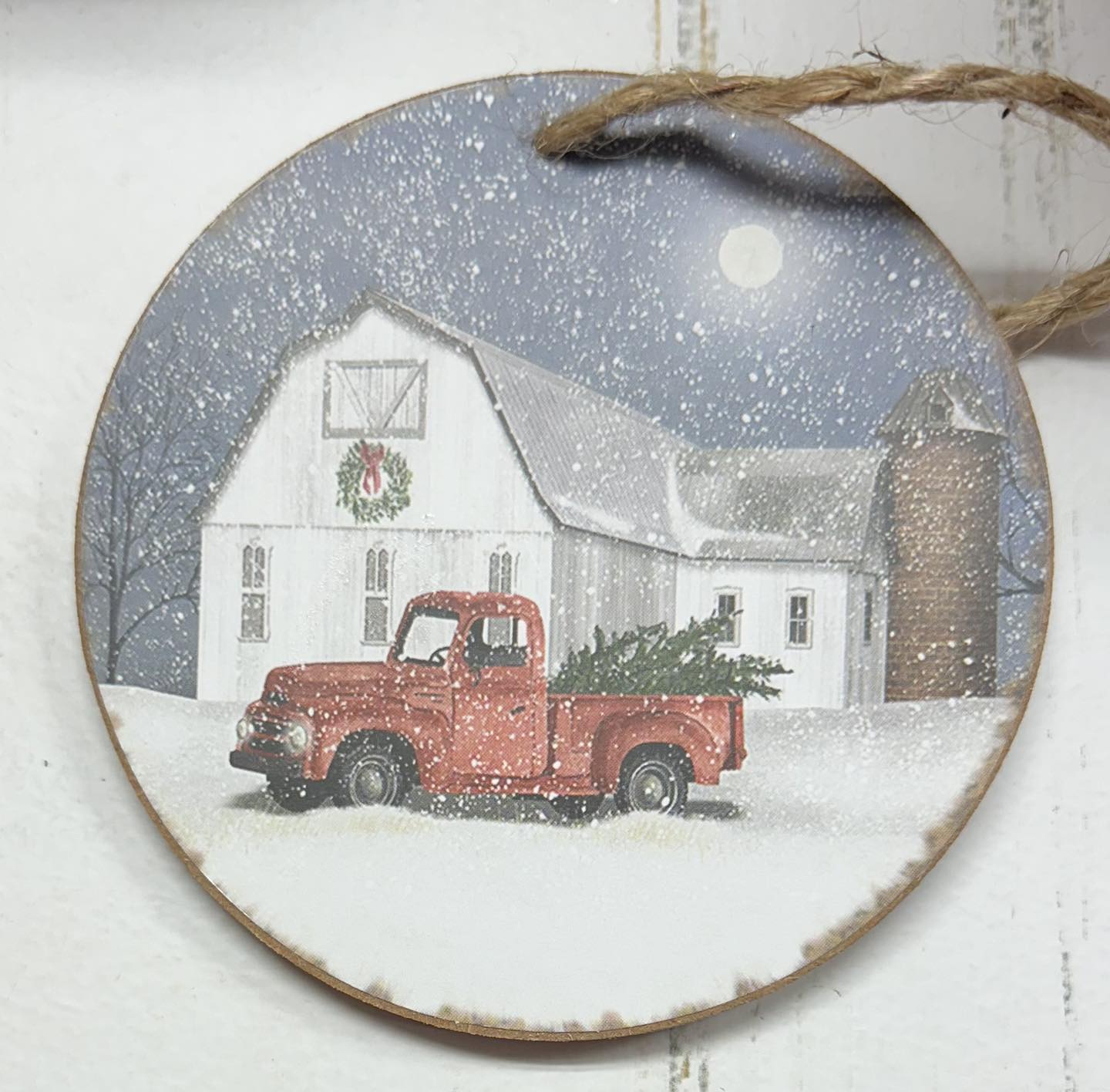 Wiintry Weather Round Ornament